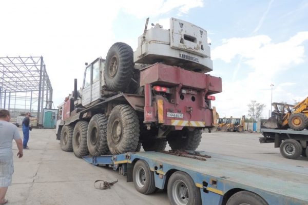 Погрузка автокрана LIEBHERR LTM 1050-4 на трал