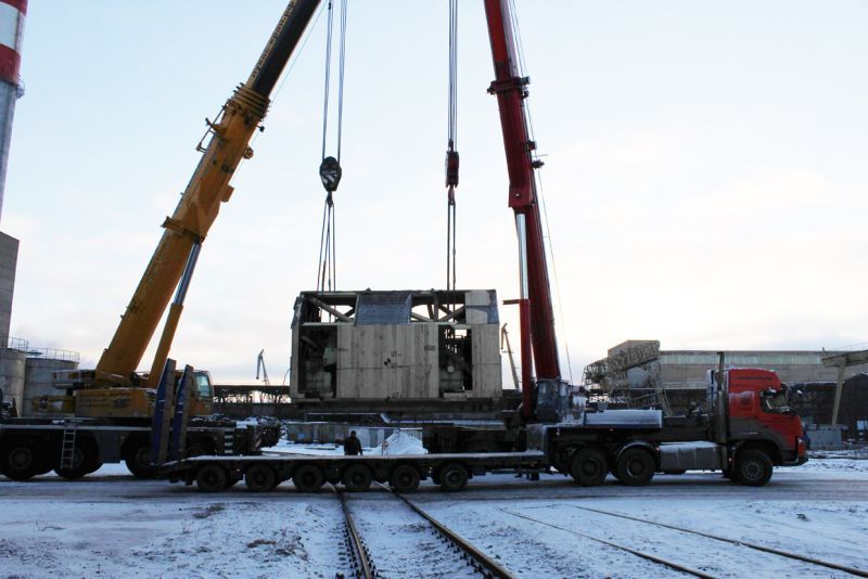 Loading the turbine for transportation